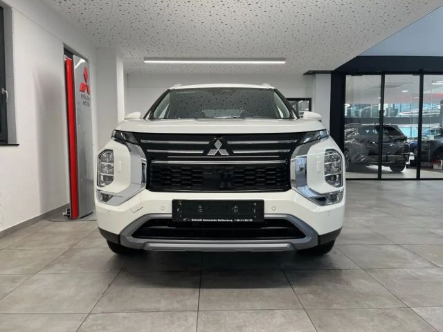 Mitsubishi Outlander 4WD PHEV