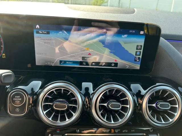 Mercedes-Benz GLA 250 4MATIC Progressive