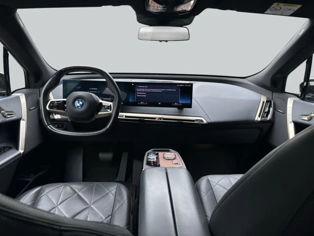 BMW iX xDrive40