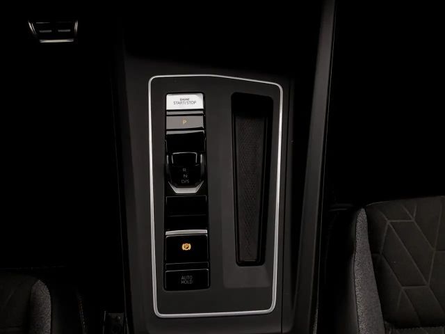 Volkswagen Golf 1.5 eTSI DSG IQ.Drive