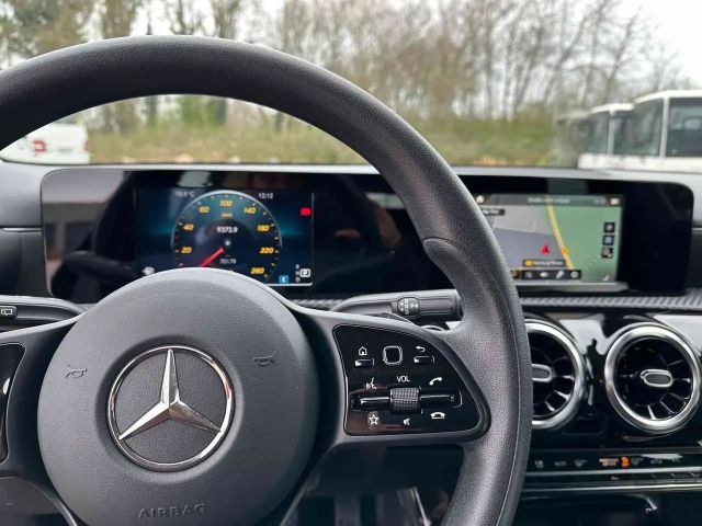 Mercedes-Benz CLA 200 CLA 200 d Shooting Brake