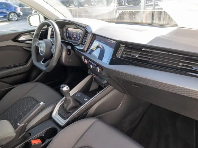 Audi A1 30 TFSI Allstreet