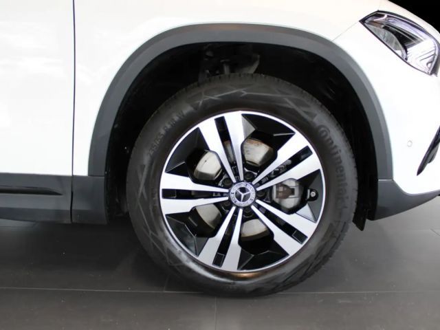 Mercedes-Benz GLA 200 Progressive