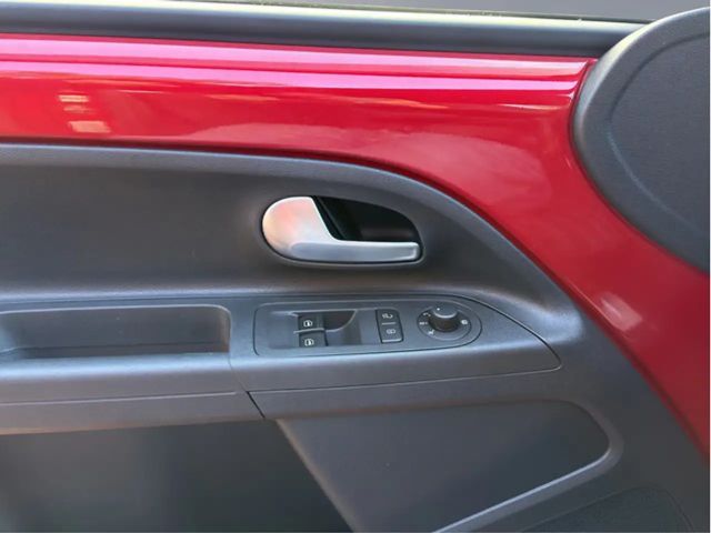 Volkswagen up! 1.0 TSI GTI