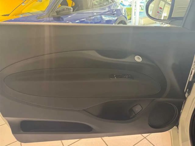 Fiat 500 42kWh Klimaautomatik CarPlay Spurhalteassistent