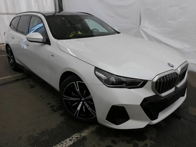 BMW 540 540d M-Sport Touring xDrive