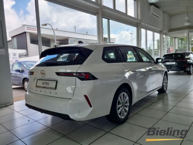Opel Astra 1.2 Turbo Enjoy Sports Tourer Turbo