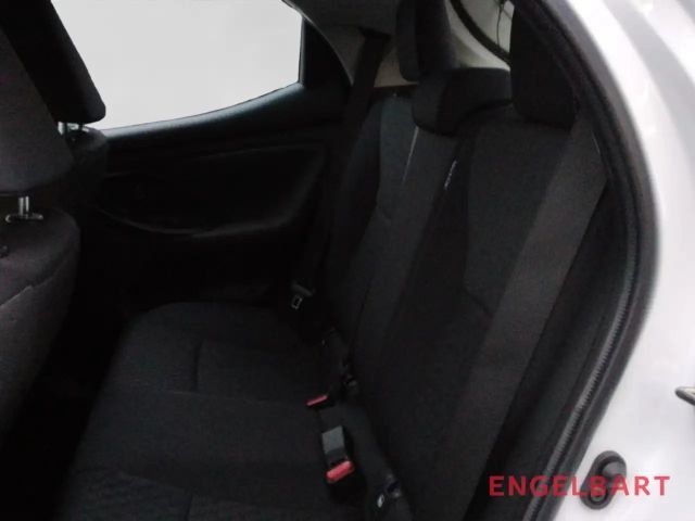 Toyota Yaris Hatchback Hybride Team D