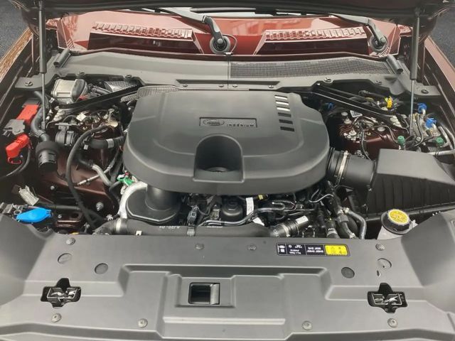 Land Rover Defender 110 D300