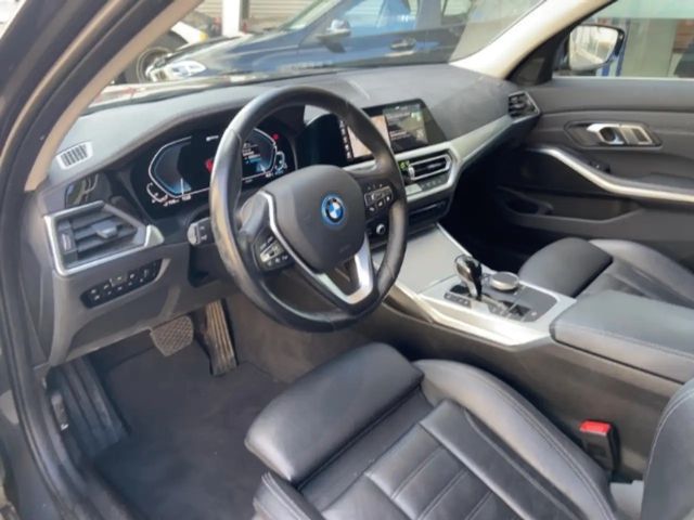 BMW 320 320e Touring xDrive