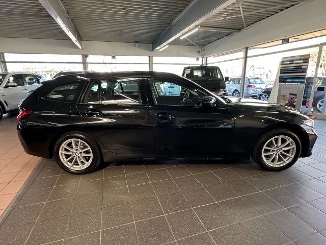BMW 320 320d Touring xDrive