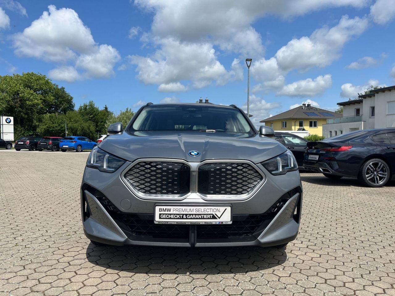 BMW iX2 xDrive30