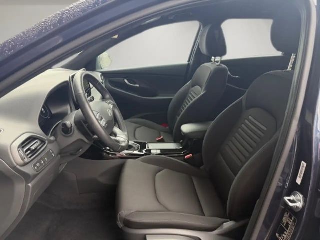 Hyundai i30 Advantage Hybrid T-GDi