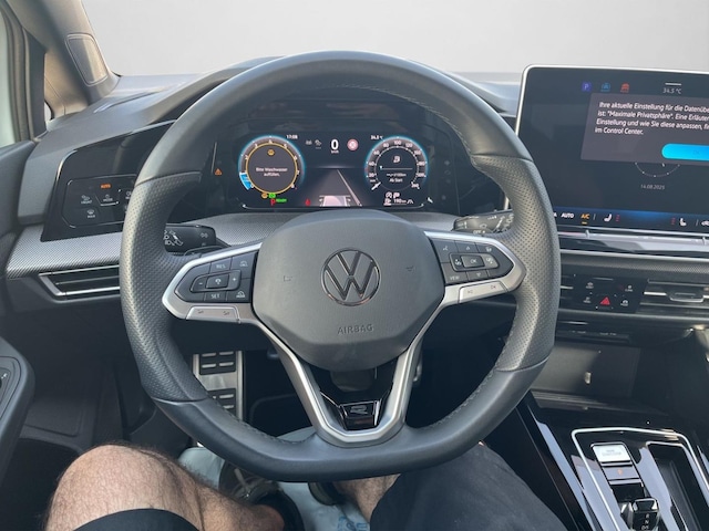 Volkswagen Golf 1.5 eTSI DSG Golf VIII R-Line