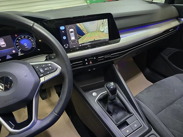 Volkswagen Golf Life Variant