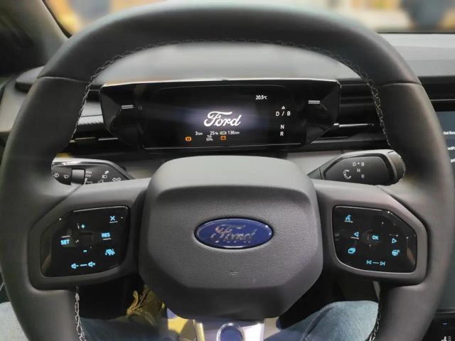 Ford Capri Premium RWD