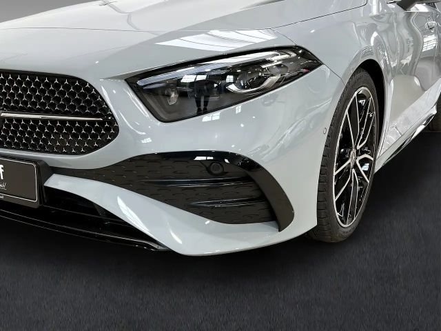 Mercedes-Benz A 250 4MATIC AMG Line