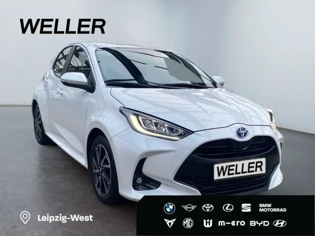 Toyota Yaris Hatchback Hybride Team D