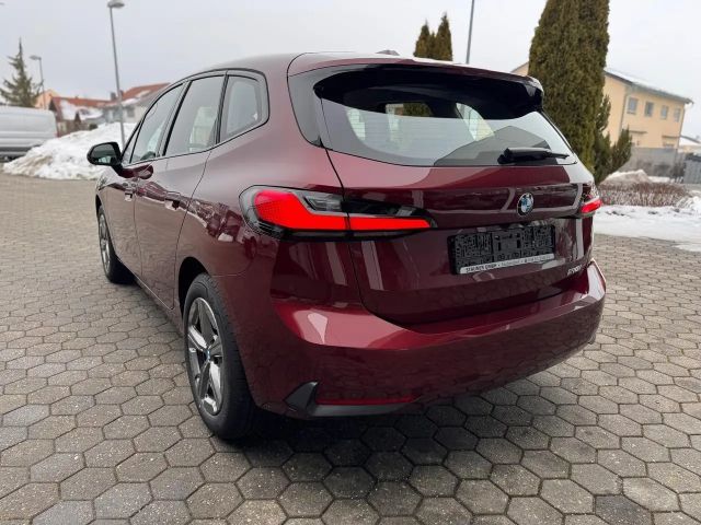 BMW 218 KAMERA DAB KLIMAAUTOMATIK LED