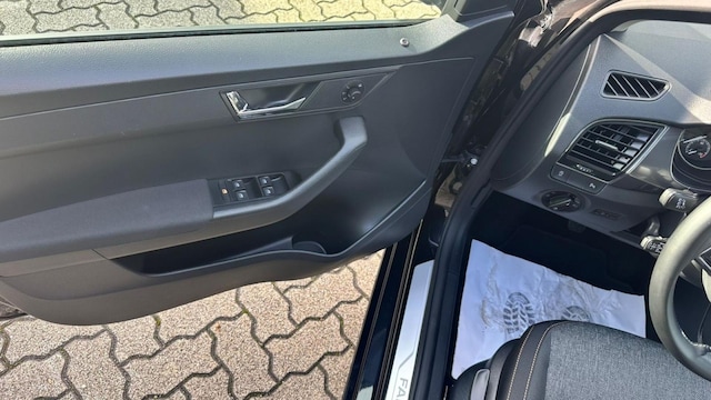 Skoda Fabia 1.0 TSI Clever