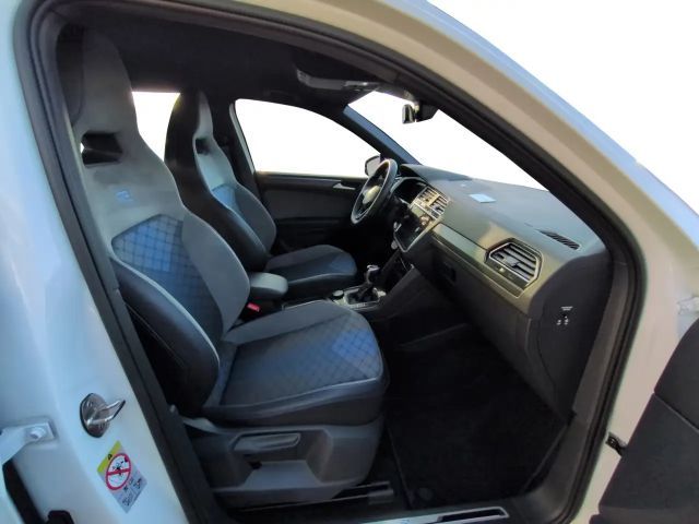 Volkswagen Tiguan R MATRIX+DCC+ACC+SHZ