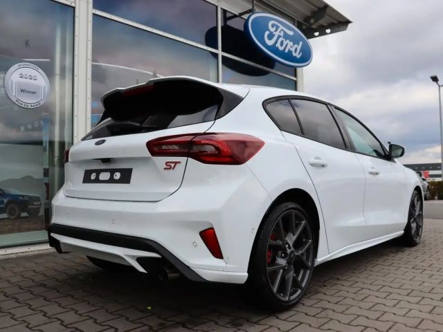 Ford Focus ST Line