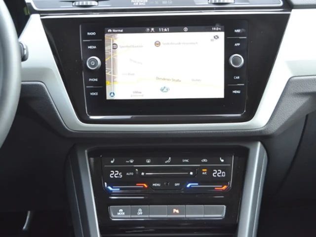 Volkswagen Touran 1.5 TSI IQ.Drive Move