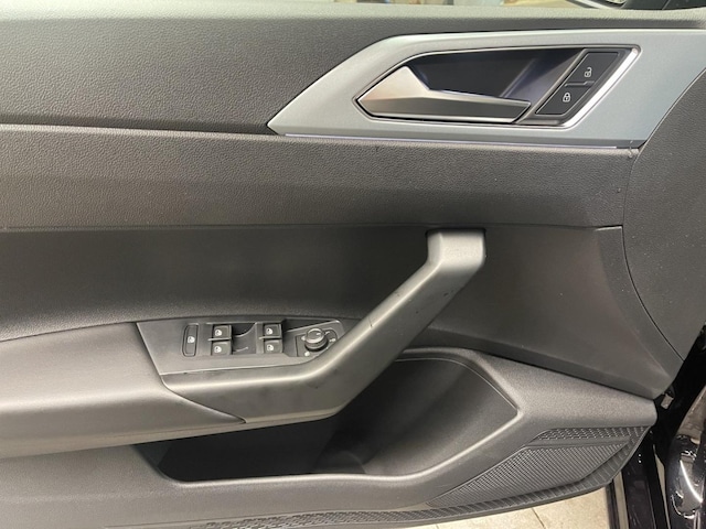 Volkswagen Polo VI 1.0 Kam. Virtual DynLicht KlimaA.