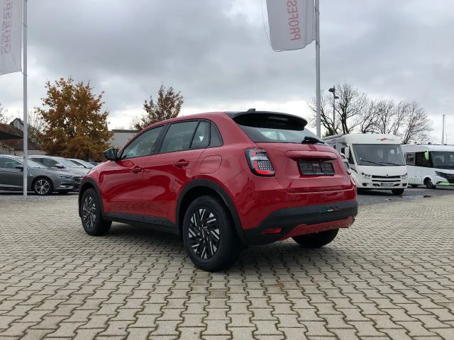 Fiat 600e Elektro Red *LED Scheinwerfer Klimaauto PDC*