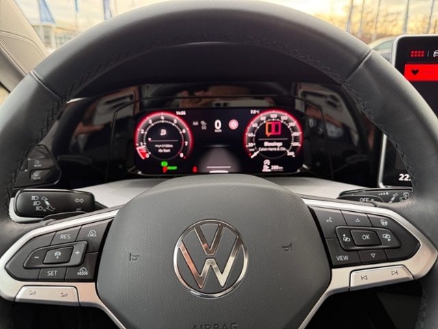 Volkswagen Golf 1.5 eTSI DSG Golf VIII