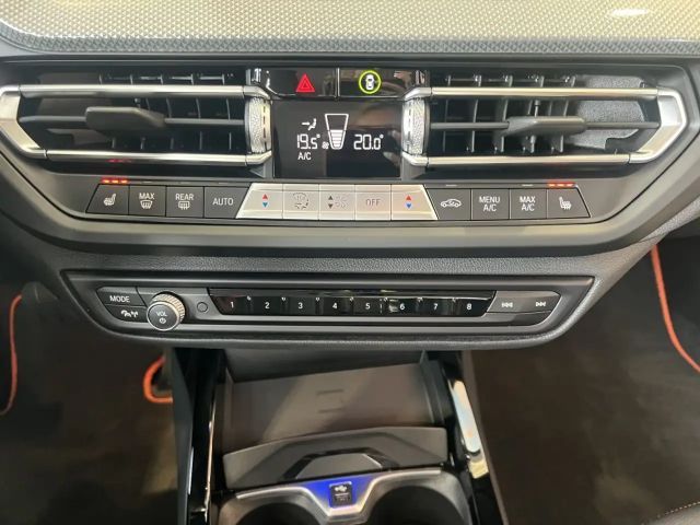 BMW 118 118i Sedan Sport Line