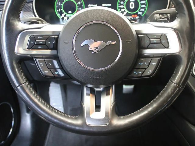 Ford Mustang Fastback GT 5.0 V8