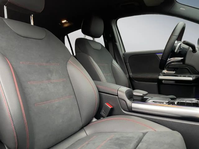 Mercedes-Benz EQA 300 4MATIC AMG Line