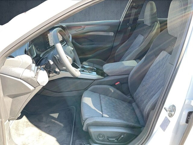 Audi A6 Avant Quattro S-Tronic