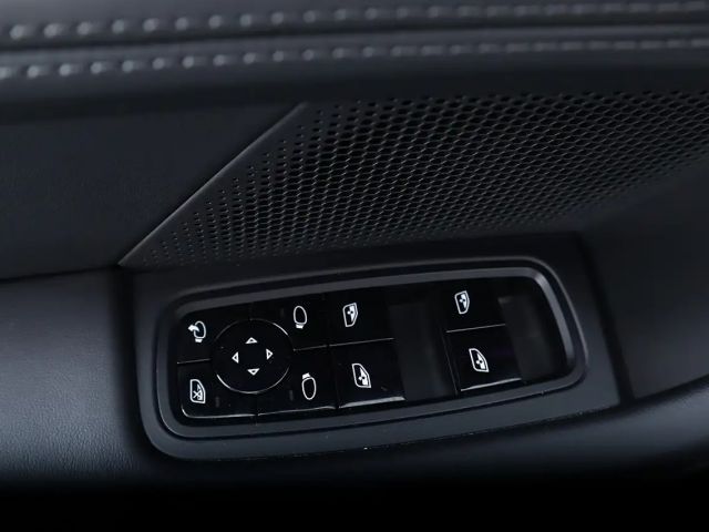 Porsche Taycan Turbo