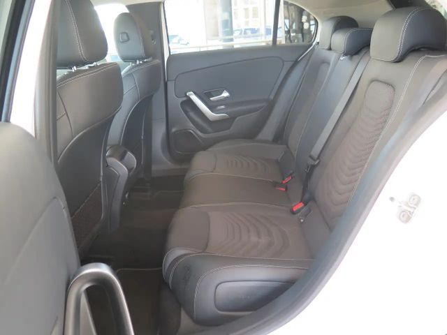 Mercedes-Benz A 180 7G-DCT Winter-P. LED Kamera Totwinkel DAB