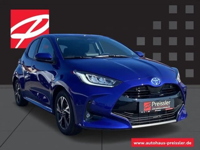 Toyota Yaris Hatchback Hybride Team D