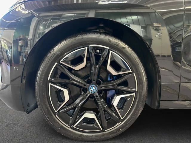 BMW iX xDrive40
