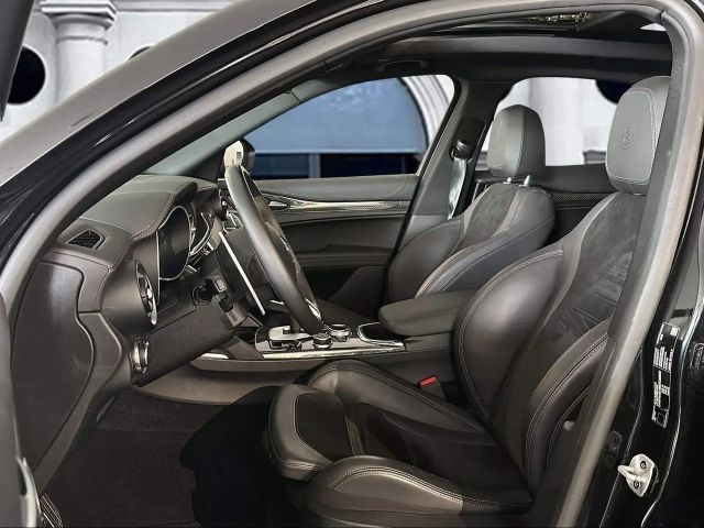 Alfa Romeo Stelvio Q4 Quadrifoglio