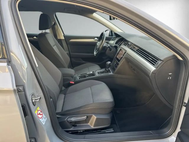 Volkswagen Passat 1.5 TSI DSG Variant
