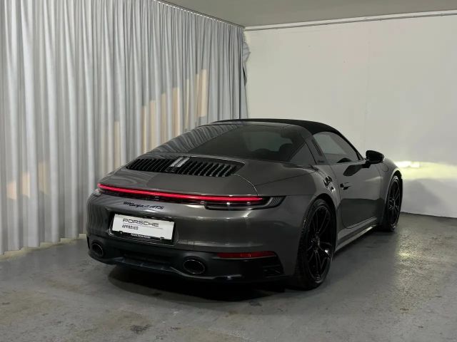 Porsche 911 4 Cabrio GTS Targa