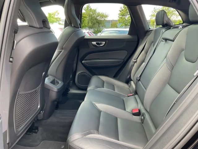 Volvo XC60 Dark Plus