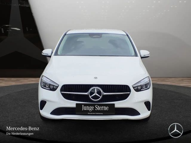 Mercedes-Benz B 200 Progressive Sedan