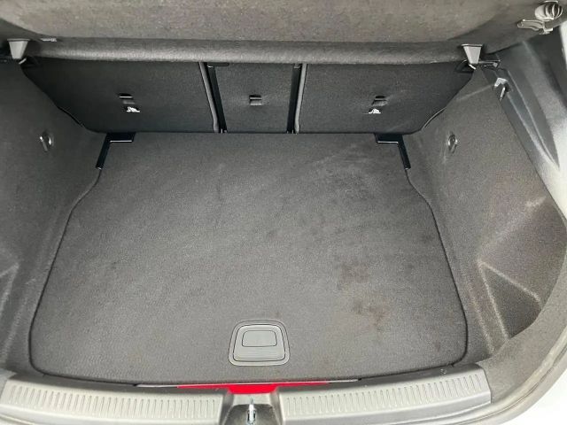 Mercedes-Benz A 200 AMG Line Guard