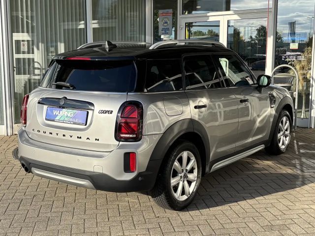 MINI Cooper Countryman DKG Classic Trim el. Heckklappe Navi