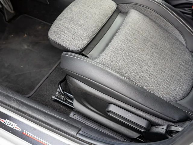 MINI Cooper JCW Trim FACEL. LED NAVI SHZ PDC KLIMA