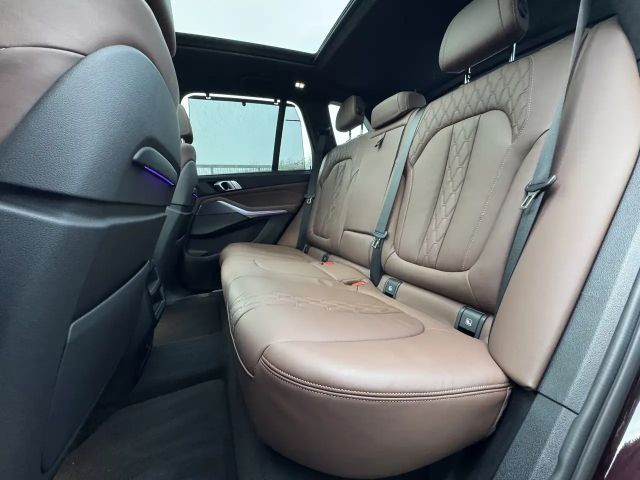 BMW X5 Individual M50i