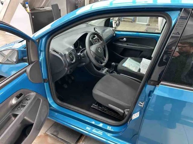 Volkswagen up! Move Move up!