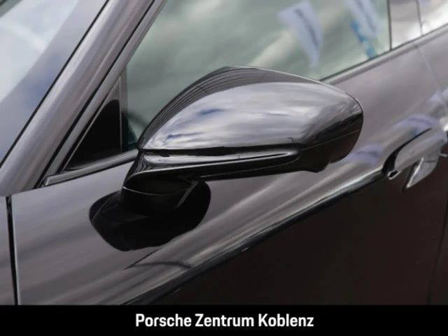 Porsche Taycan Turbo