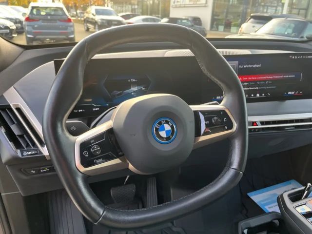 BMW iX M60